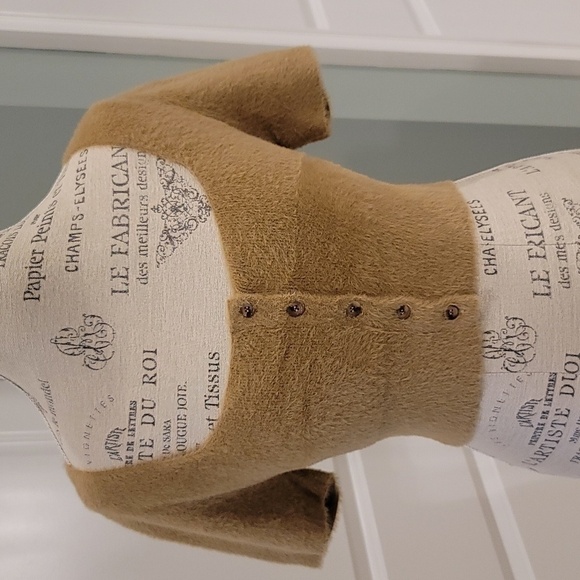 Salty Luxe Fuzz Knit Short-Sleeve Crop Top  Mushroom - Size Medium - Picture 3 of 7